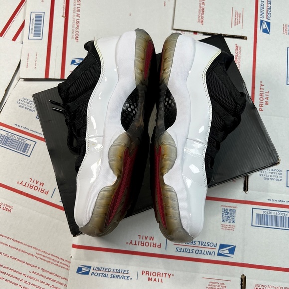 Air Jordan 11 Low - TUXEDO - Men\'s Size 8 - Retro MINT CONDITION! main image 15
